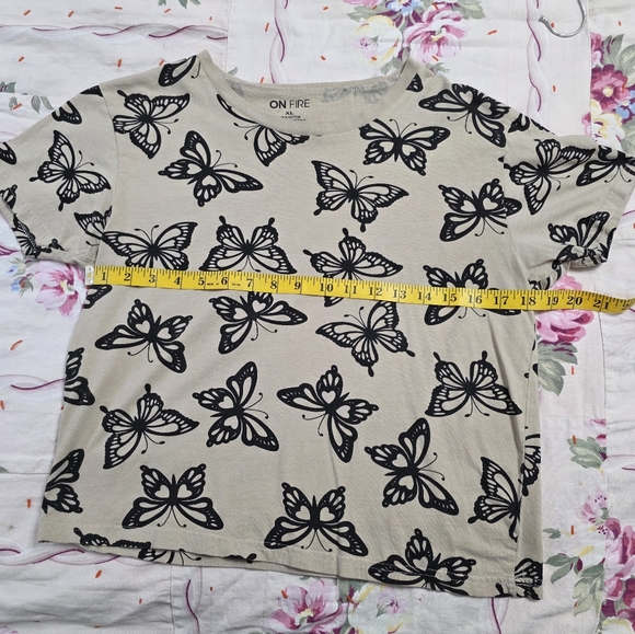 Ladies T Shirt XL Please See Measures ON FIRE - Picture 2 of 6